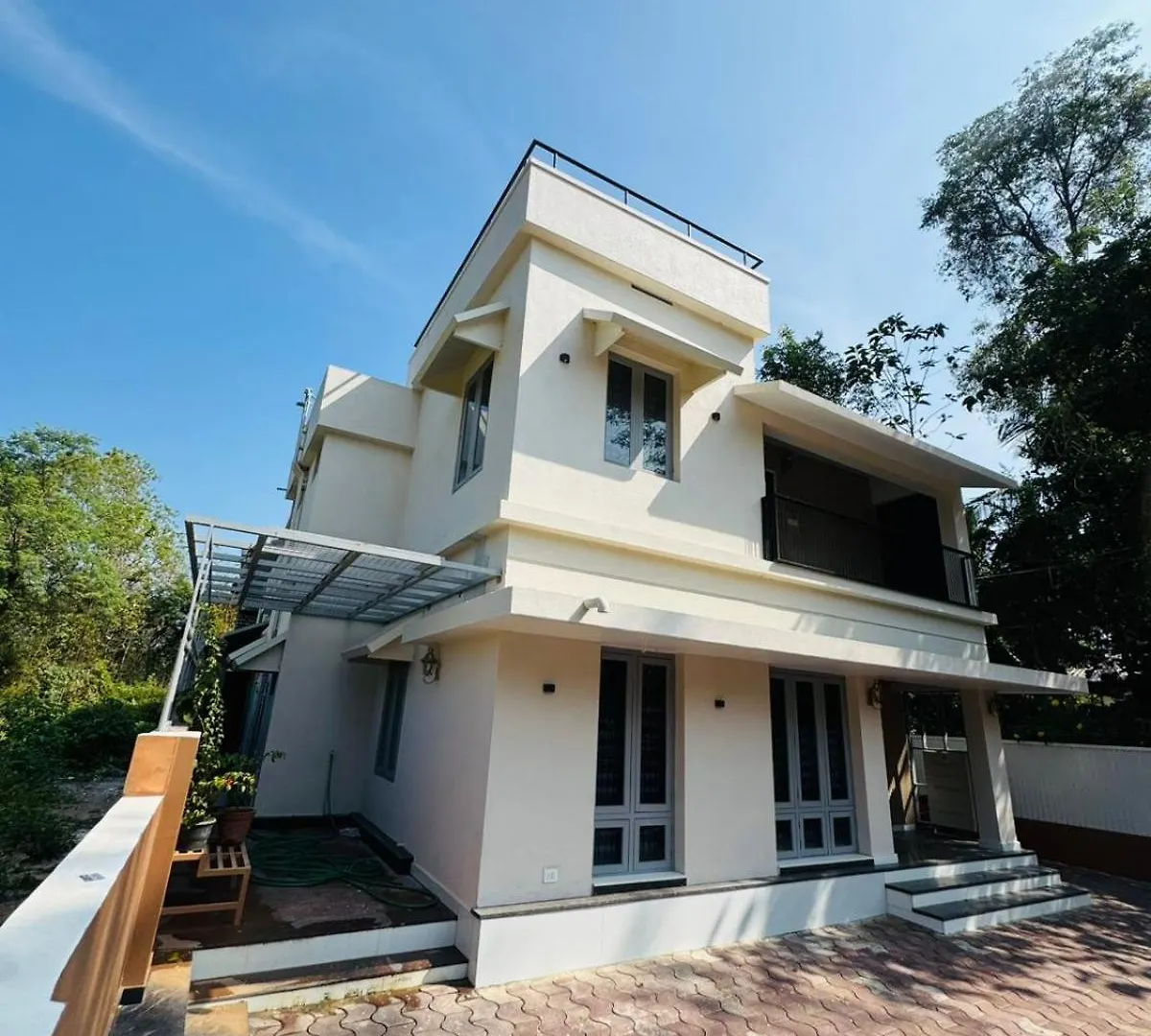 Bougain Villa Palakkad Thenkurissi